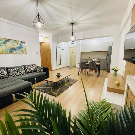 Royal Moonlight Apartment Mamaia Bagian luar foto