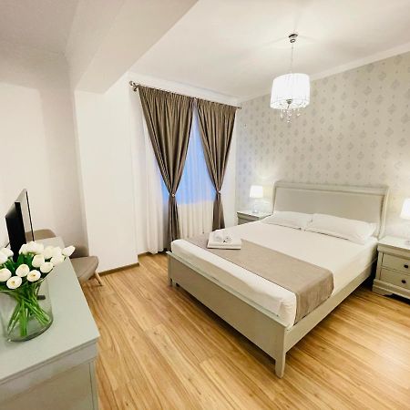 Royal Moonlight Apartment Mamaia Bagian luar foto