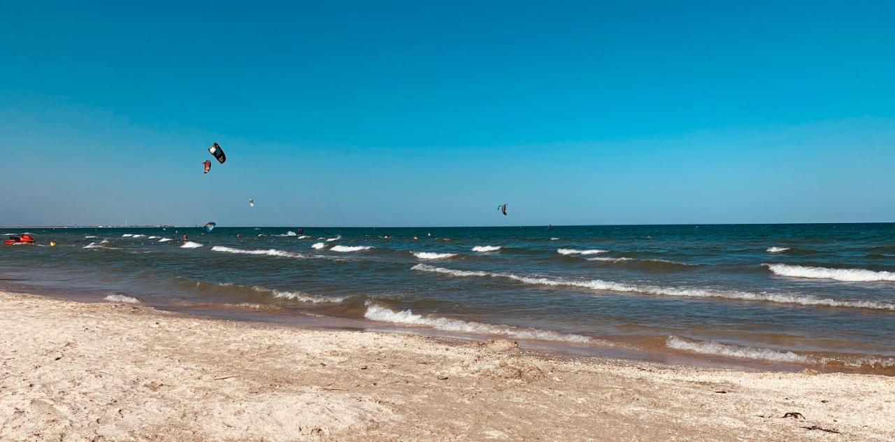 Royal Moonlight Apartment Mamaia Bagian luar foto