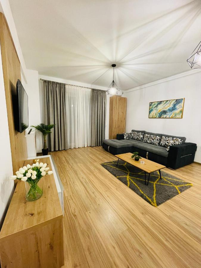 Royal Moonlight Apartment Mamaia Bagian luar foto