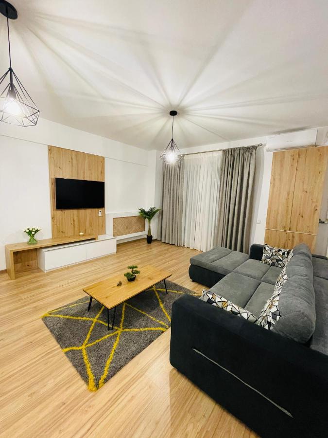 Royal Moonlight Apartment Mamaia Bagian luar foto